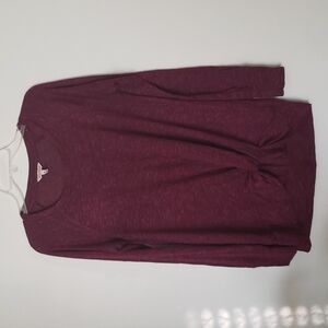 Juicy couture deep red twist front hem pullover long sleeve top. Women's Sz Med